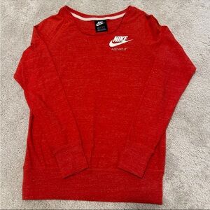 Women’s Nike Crew Neck Vibrant Style
